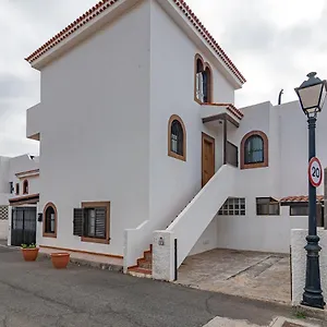 Adosado El Perenquen , Agaete (Gran Canaria) España